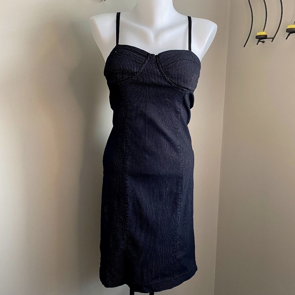 Urban Behavior Sleeveless Black Pinstriped Stretchy Mini/Midi Dress Medium